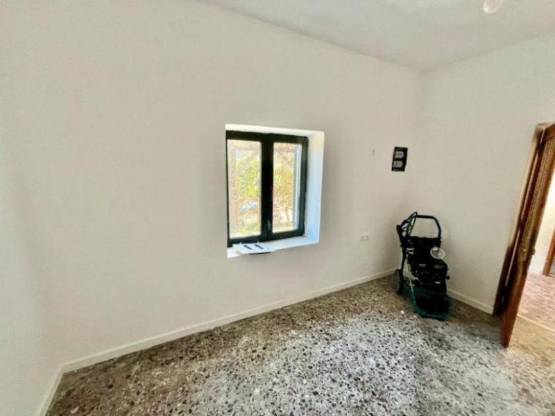 Pachia Ammos MIT VIDEO! Kreta, Pachia Ammos: Teilweise renoviertes Haus mit Garten zu verkaufen Haus kaufen